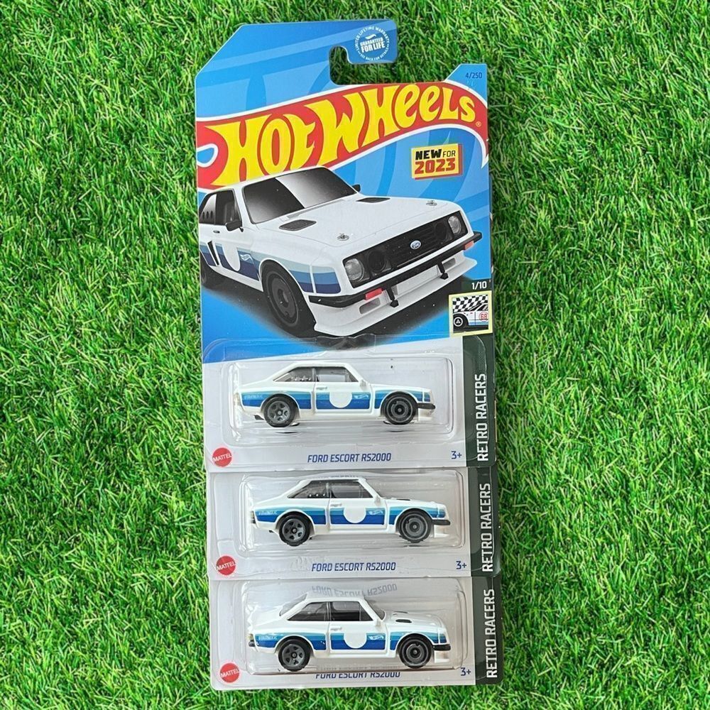 3 Hot Wheels Ford Escort RS2000 (White) 2023 Retro Racers, Size: 1:64 Scale